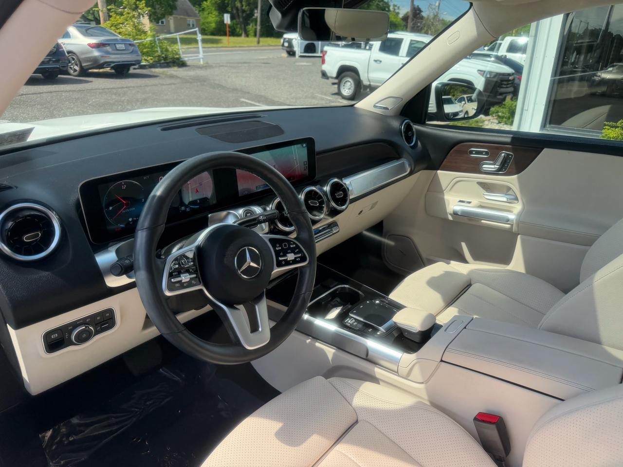 Mercedes-Benz GLB  2021