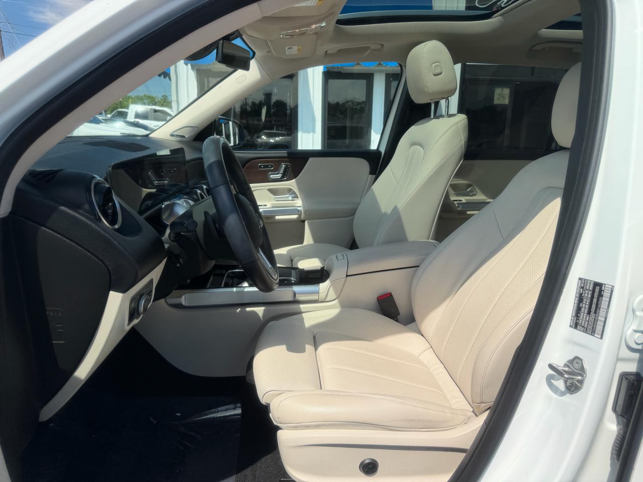 Mercedes-Benz GLB  2021