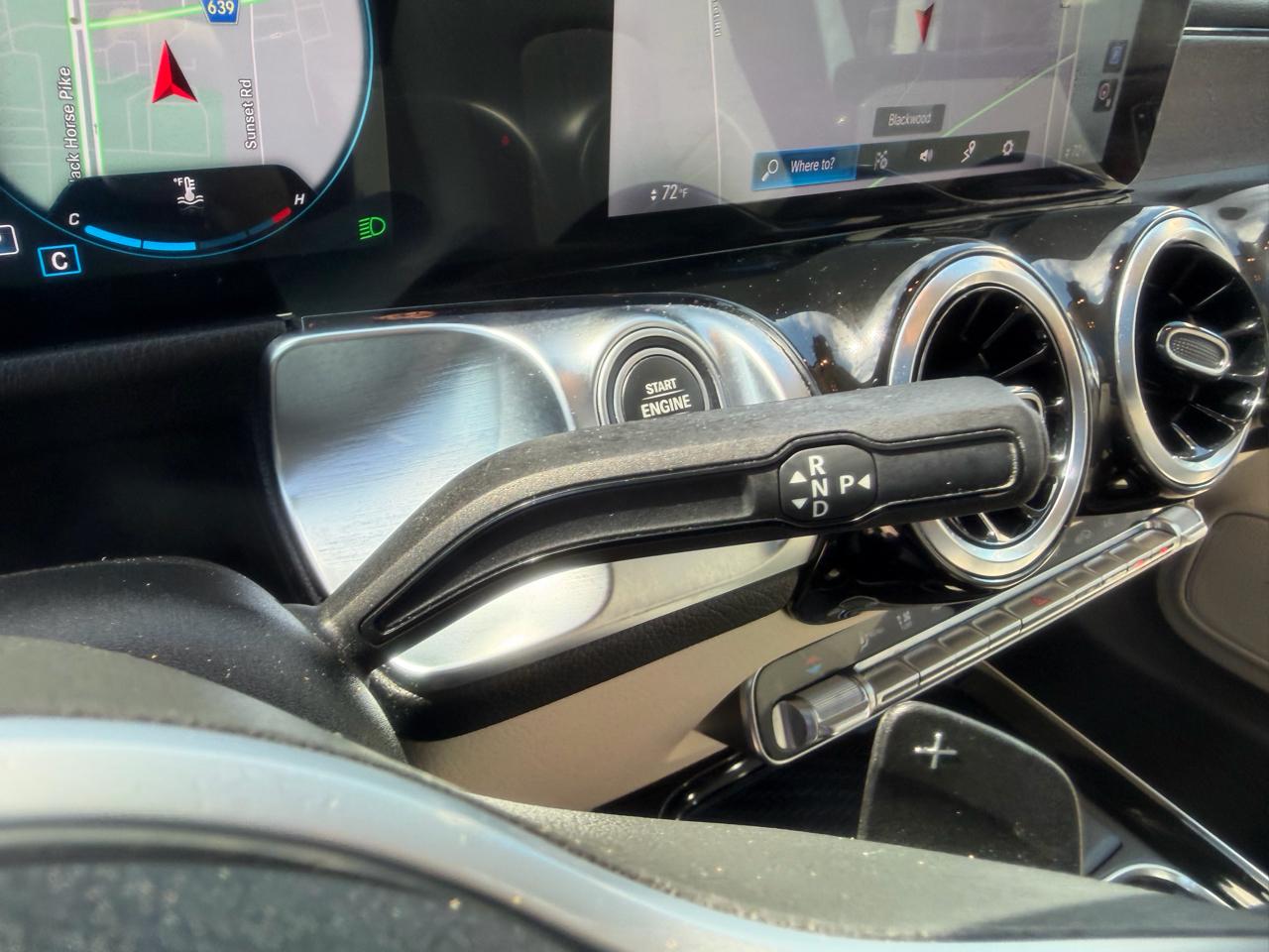 Mercedes-Benz GLB  2021