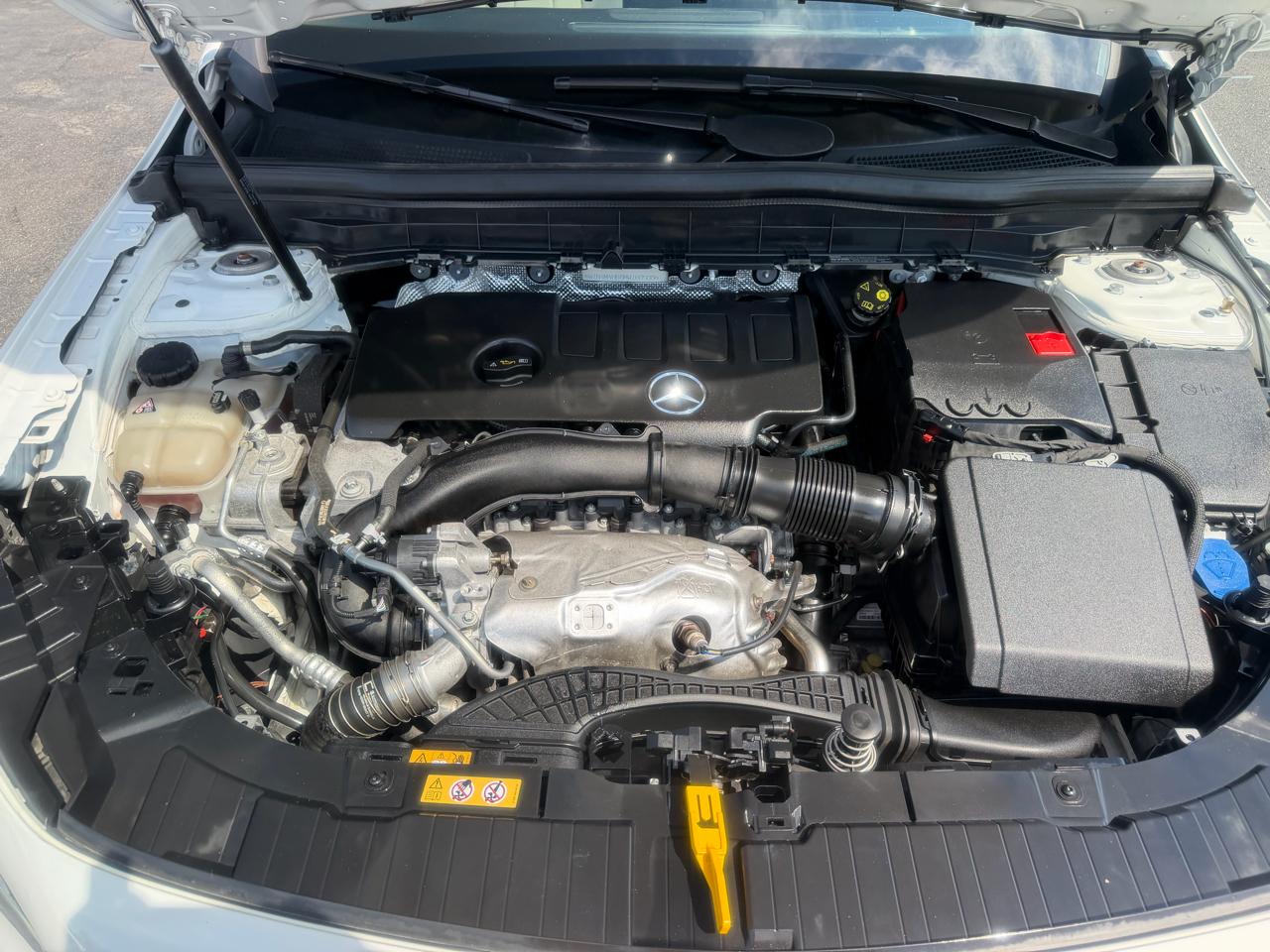 Mercedes-Benz GLB  2021