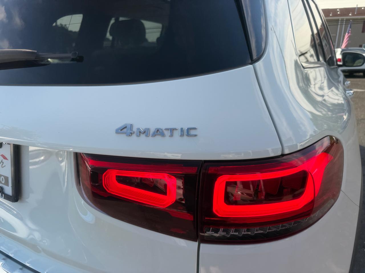 Mercedes-Benz GLB  2021