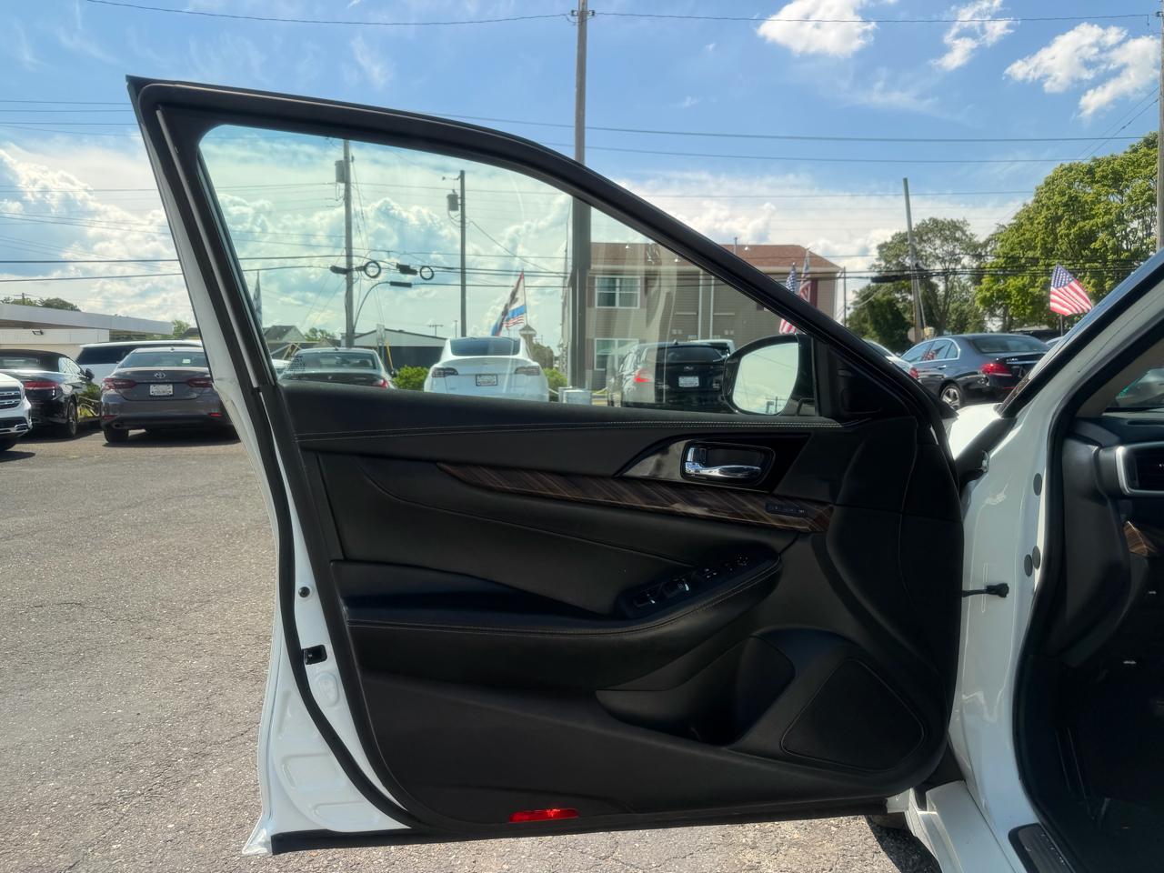 Nissan Maxima  2016
