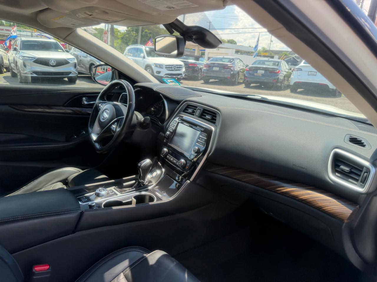 Nissan Maxima  2016