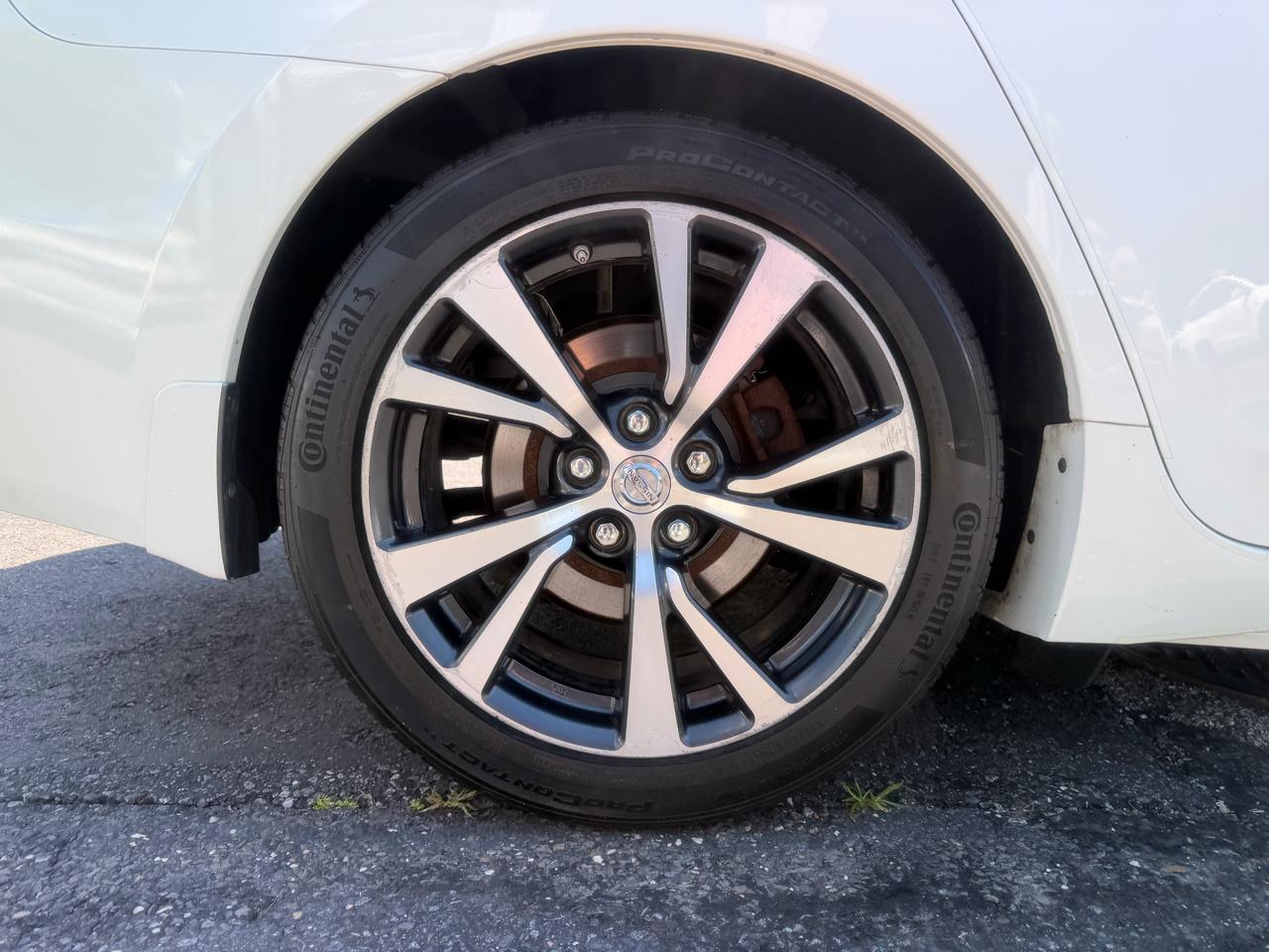 Nissan Maxima  2016