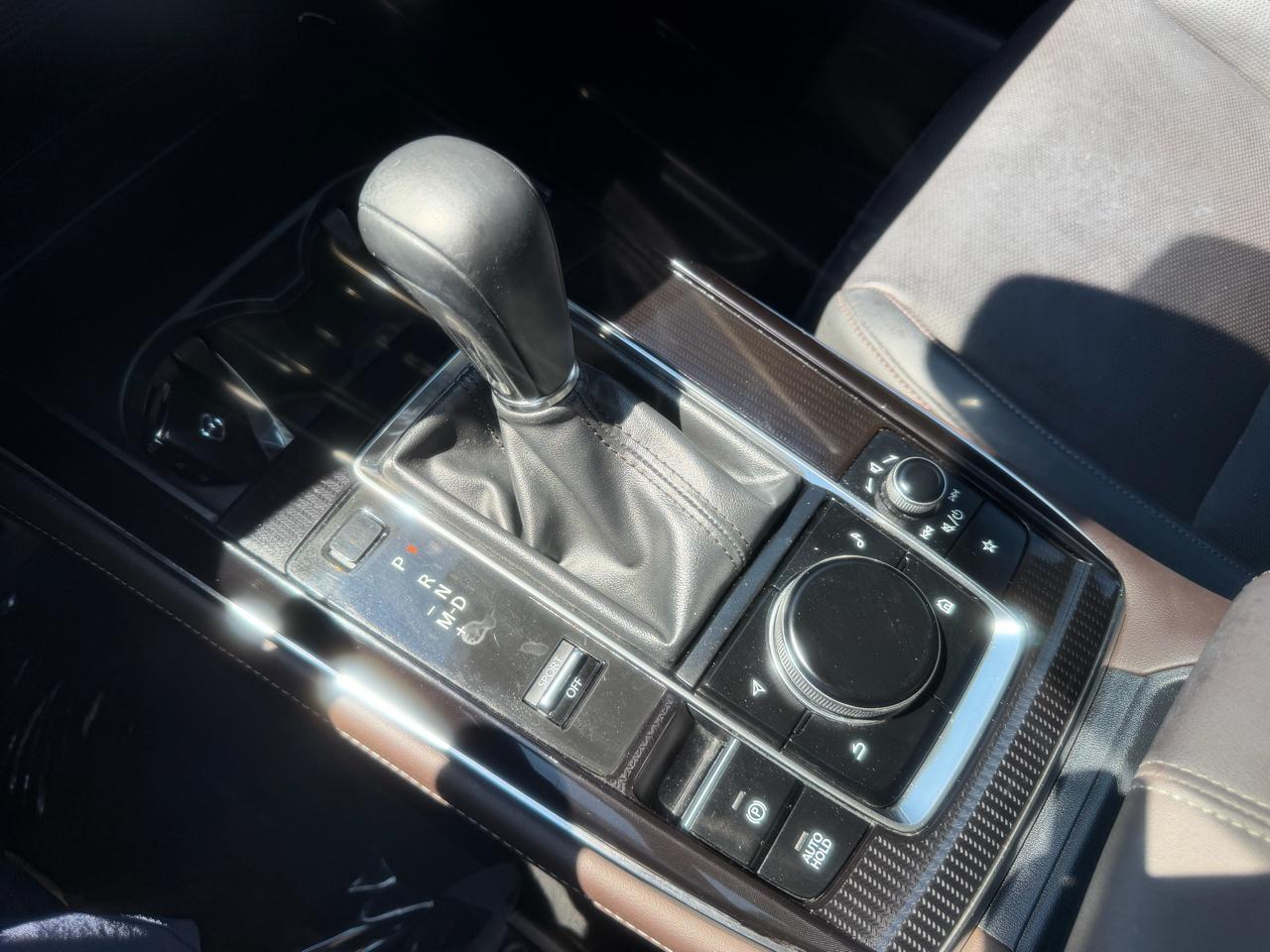 Mazda CX-30  2020
