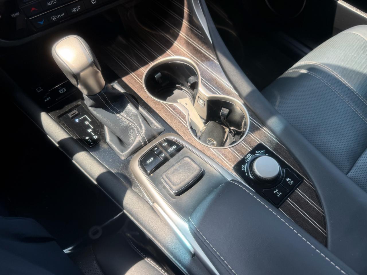 Lexus RX  2018