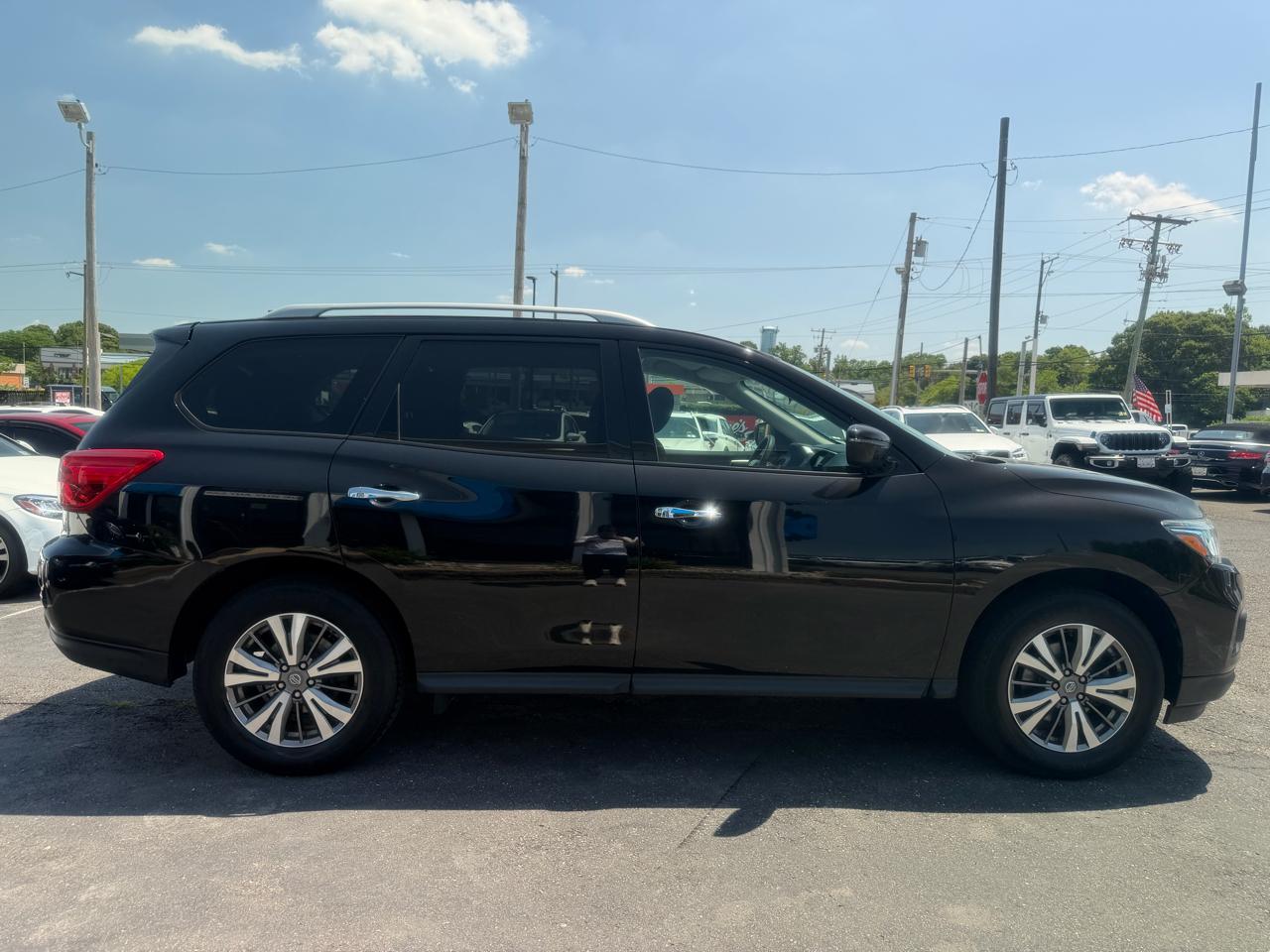 Nissan Pathfinder  2019