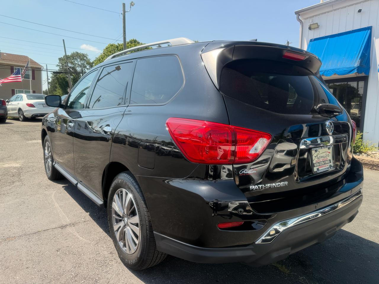Nissan Pathfinder  2019