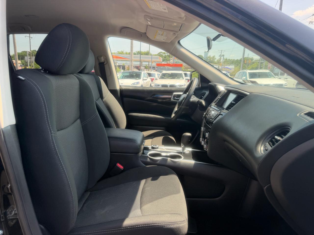 Nissan Pathfinder  2019