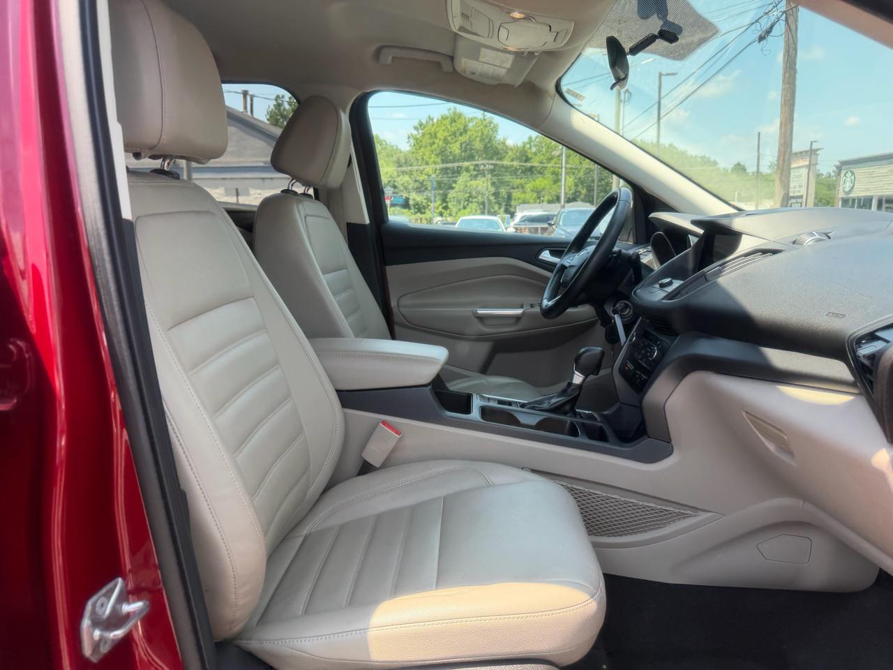 Ford Escape  2017
