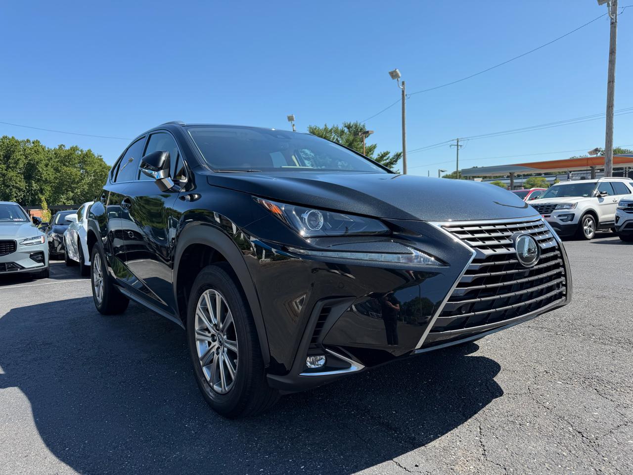 Lexus NX  2021