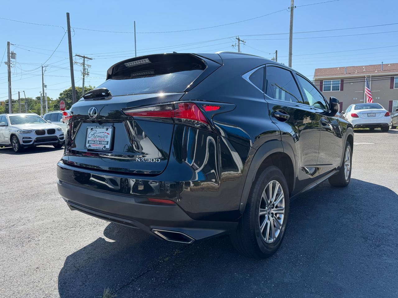 Lexus NX  2021