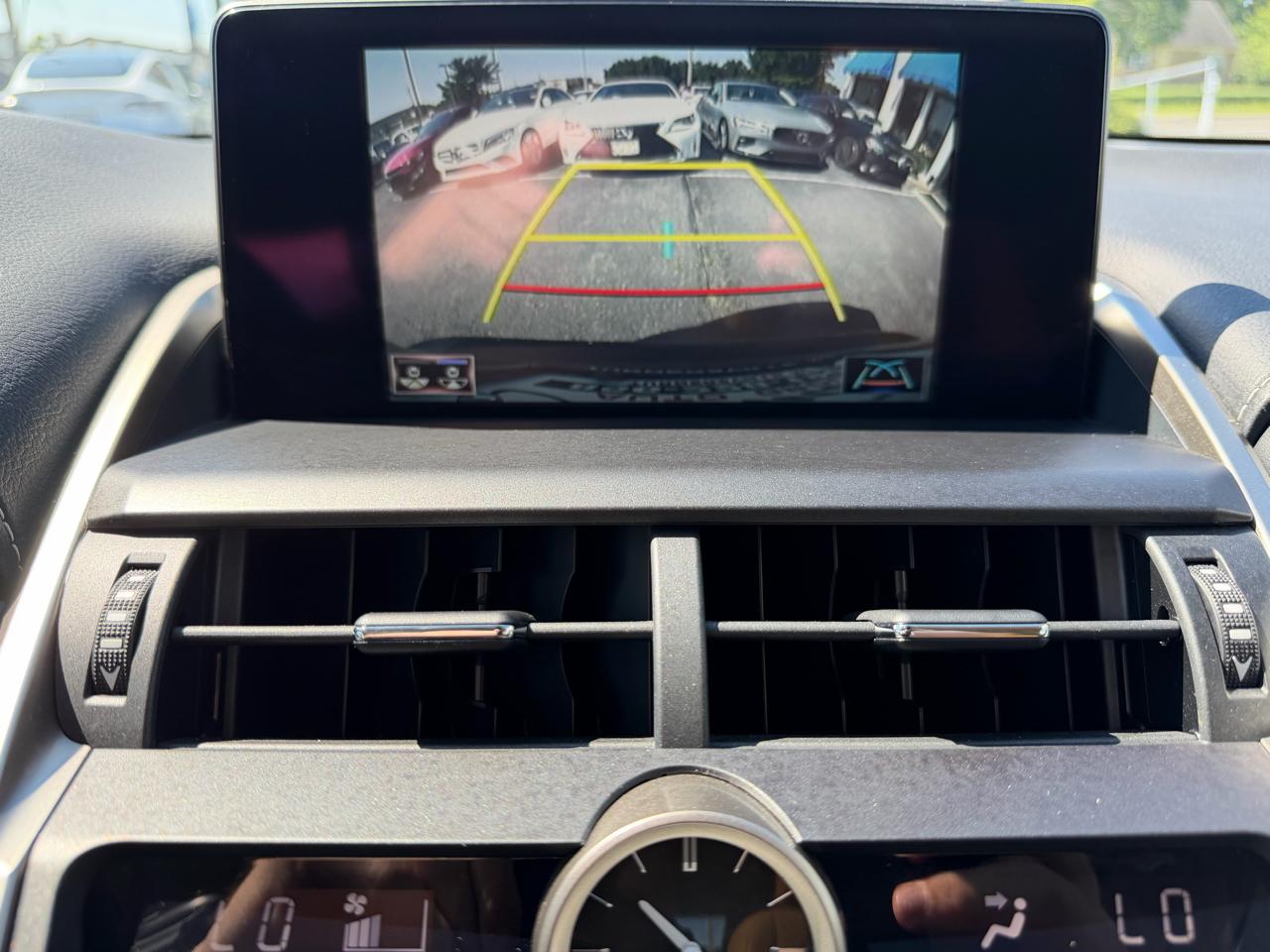 Lexus NX  2021