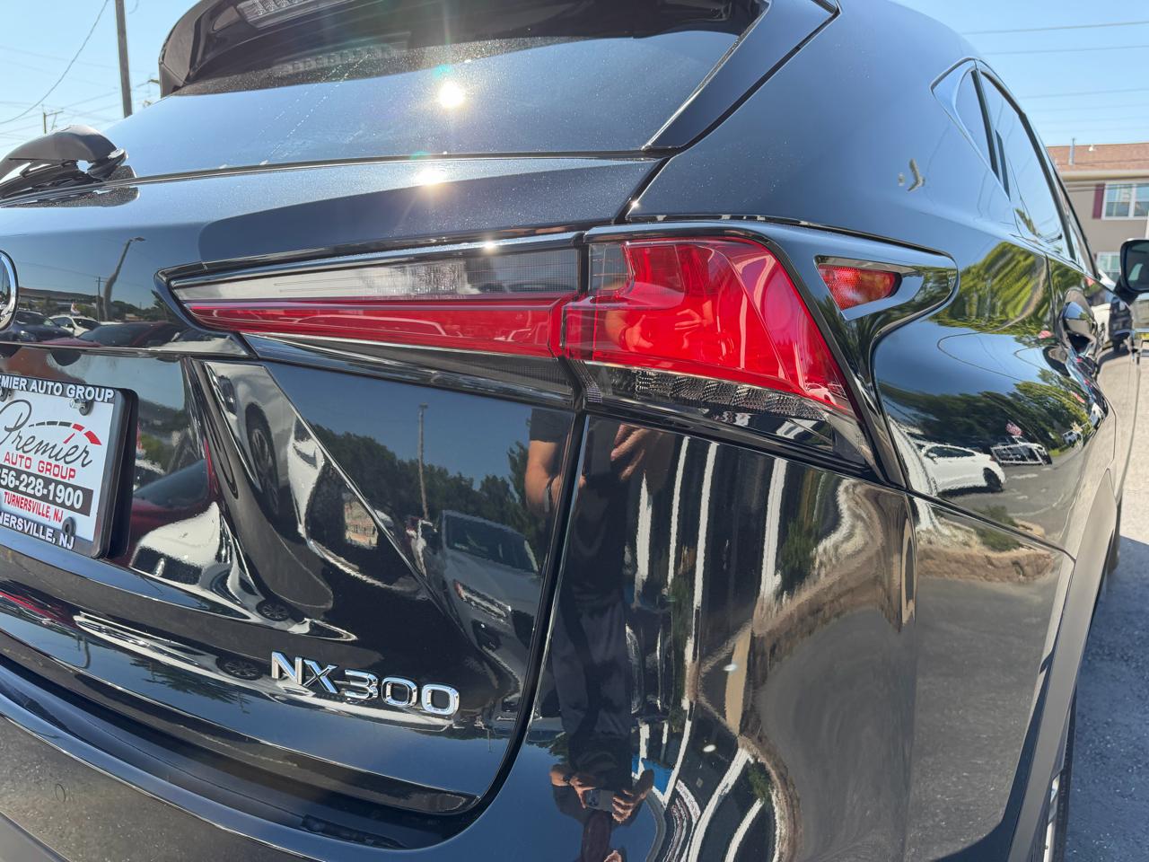 Lexus NX  2021