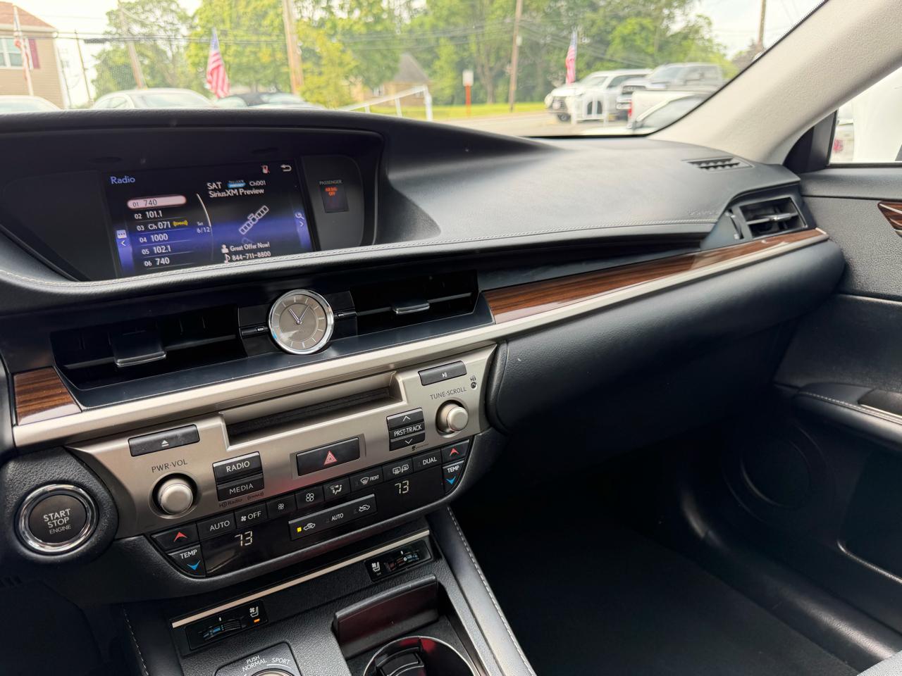 Lexus ES 350  2016