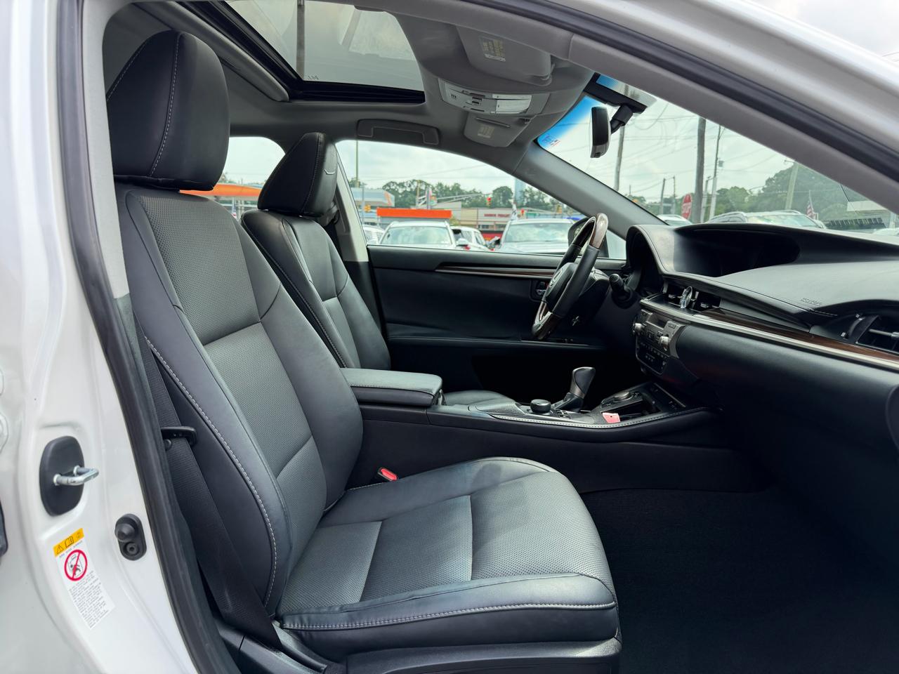Lexus ES 350  2016