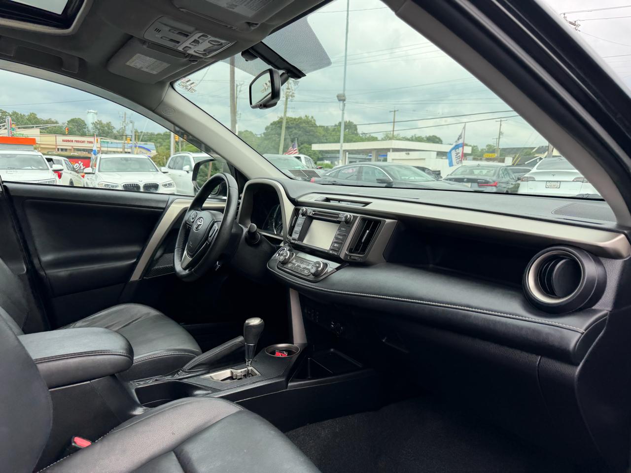 Toyota RAV4  2014
