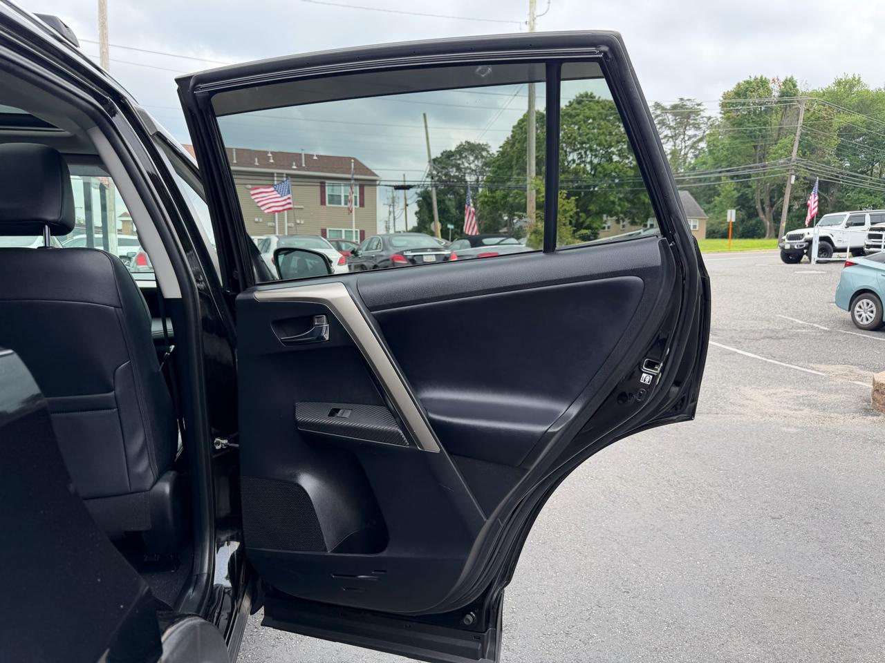 Toyota RAV4  2014