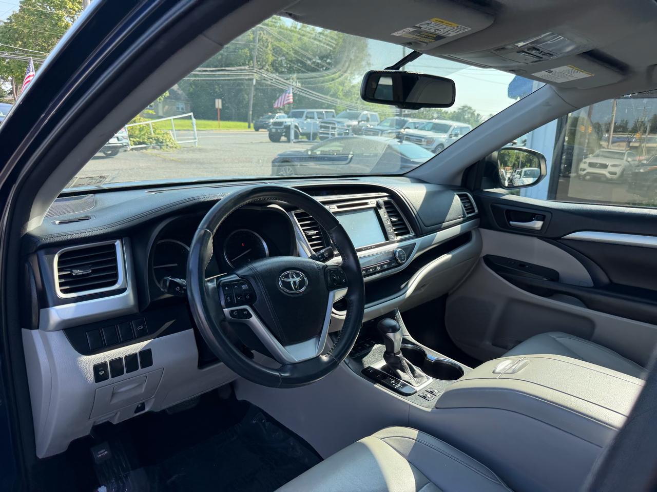Toyota Highlander  2016