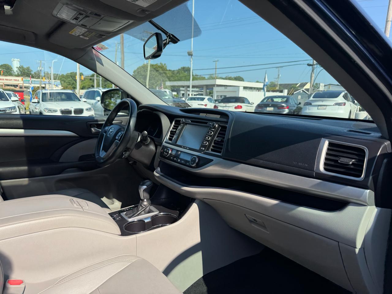 Toyota Highlander  2016
