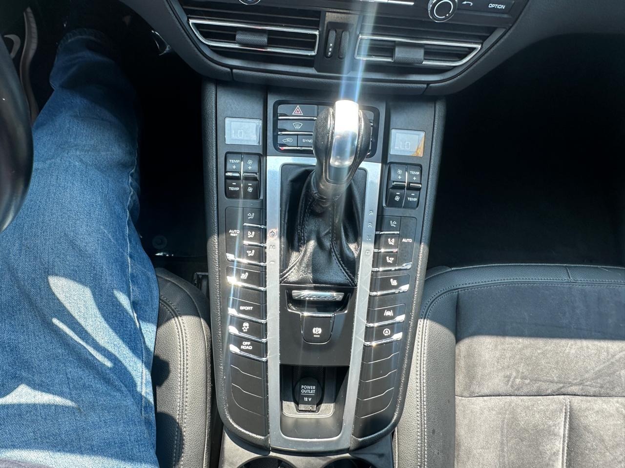 Porsche Macan  2019