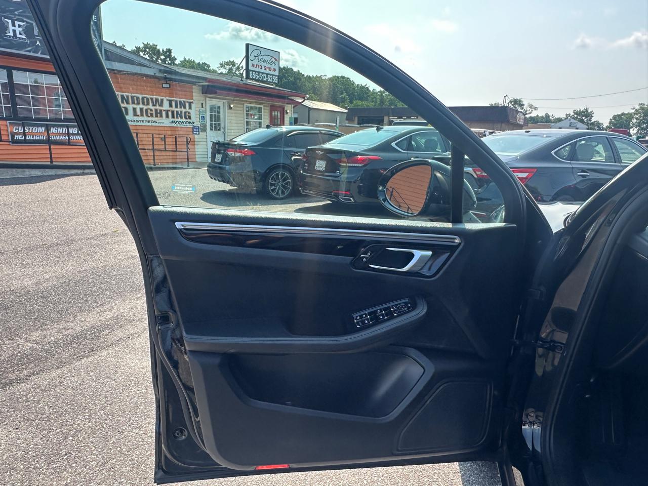 Porsche Macan  2019