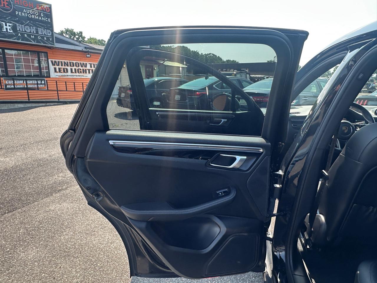 Porsche Macan  2019