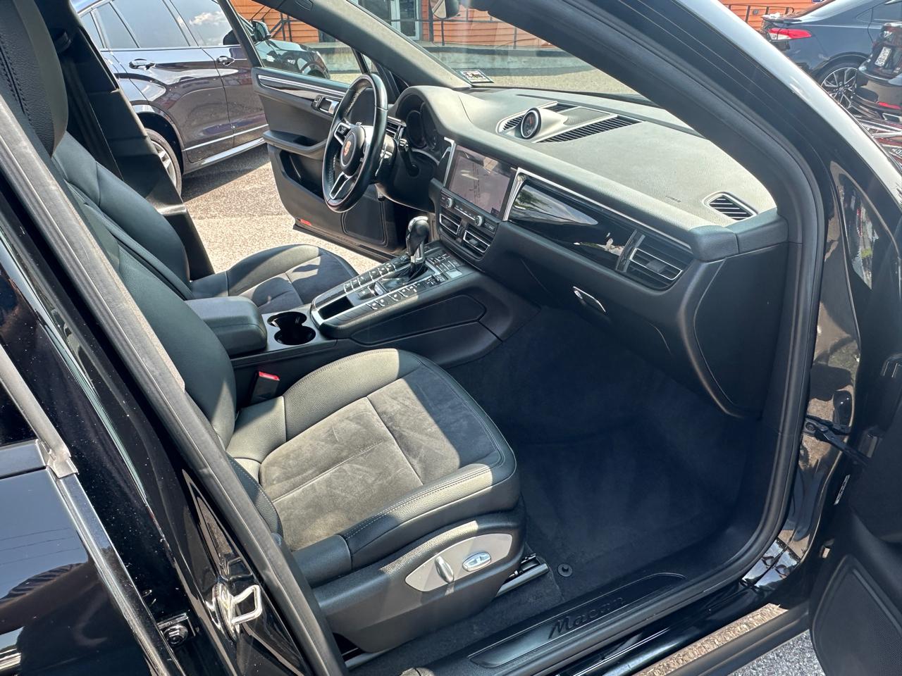 Porsche Macan  2019