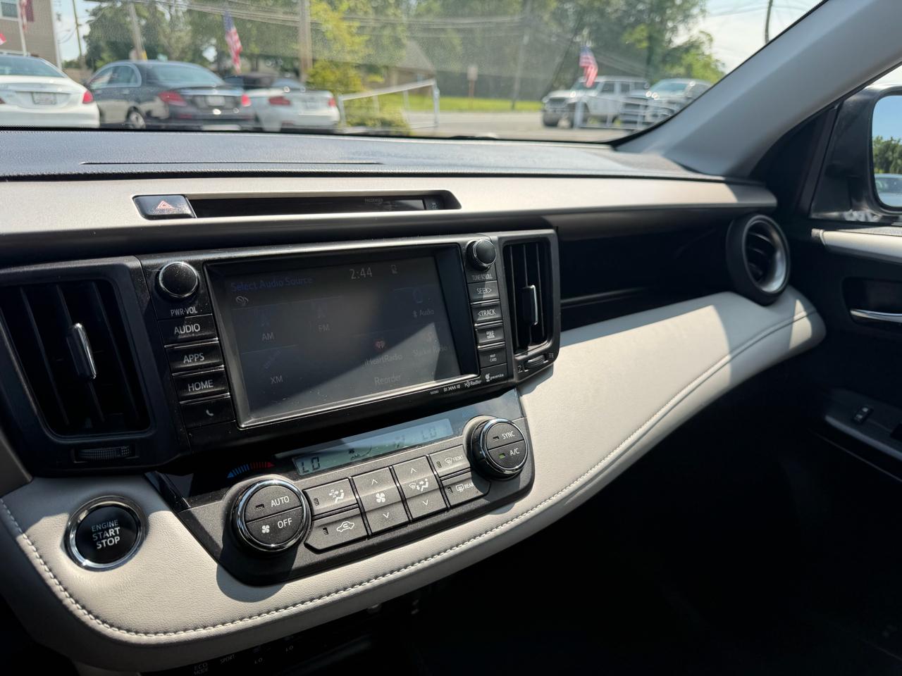 Toyota RAV4  2016