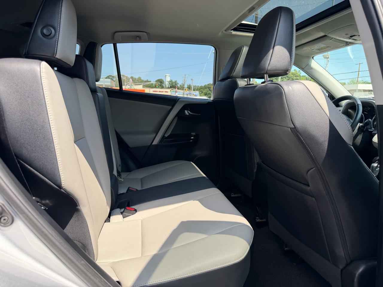 Toyota RAV4  2016