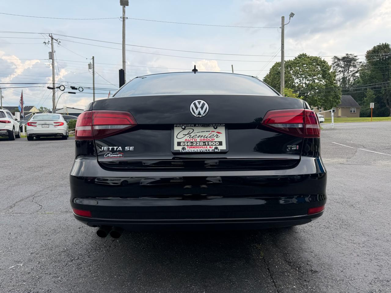 Volkswagen Jetta  2018