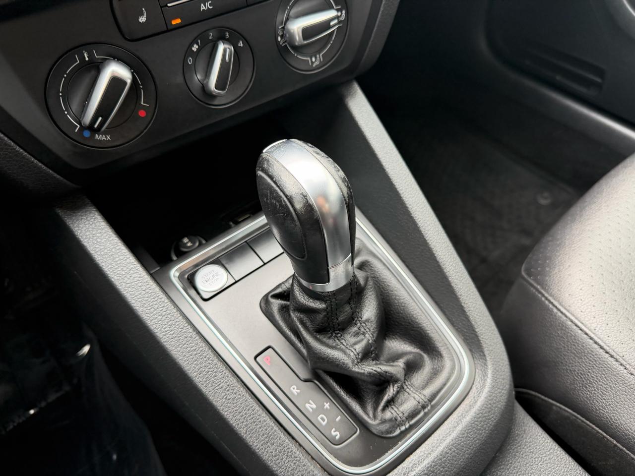 Volkswagen Jetta  2018