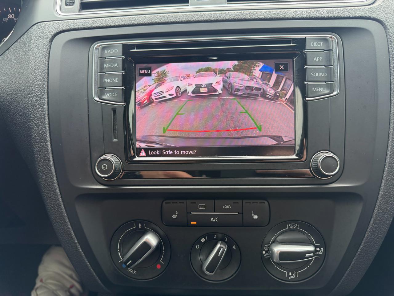 Volkswagen Jetta  2018