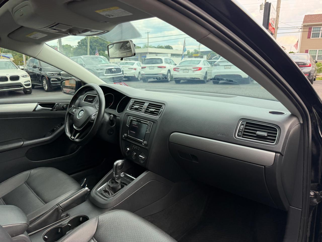 Volkswagen Jetta  2018