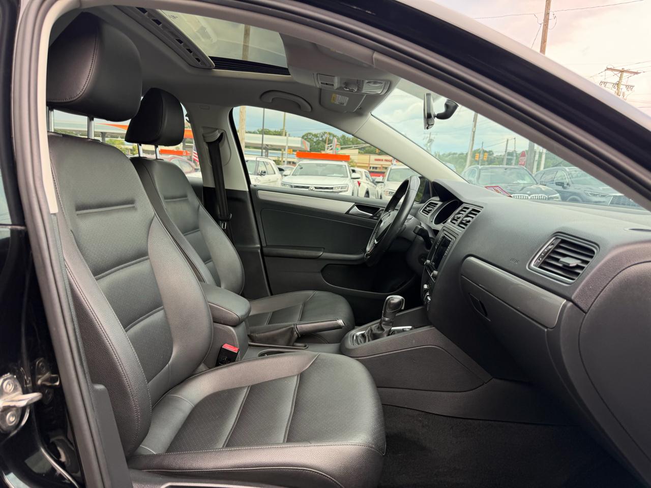 Volkswagen Jetta  2018