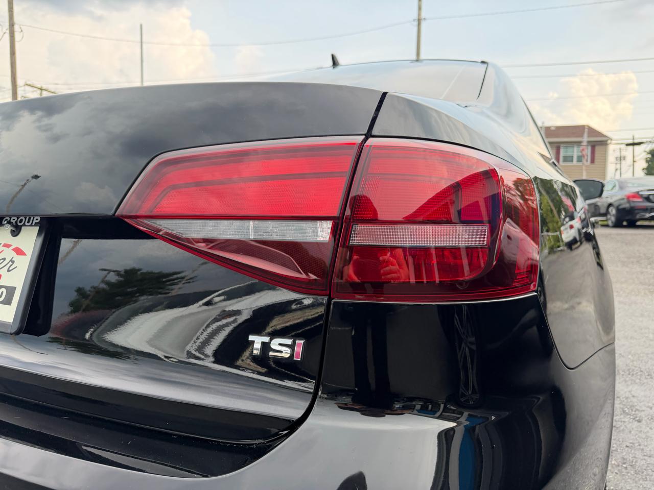 Volkswagen Jetta  2018