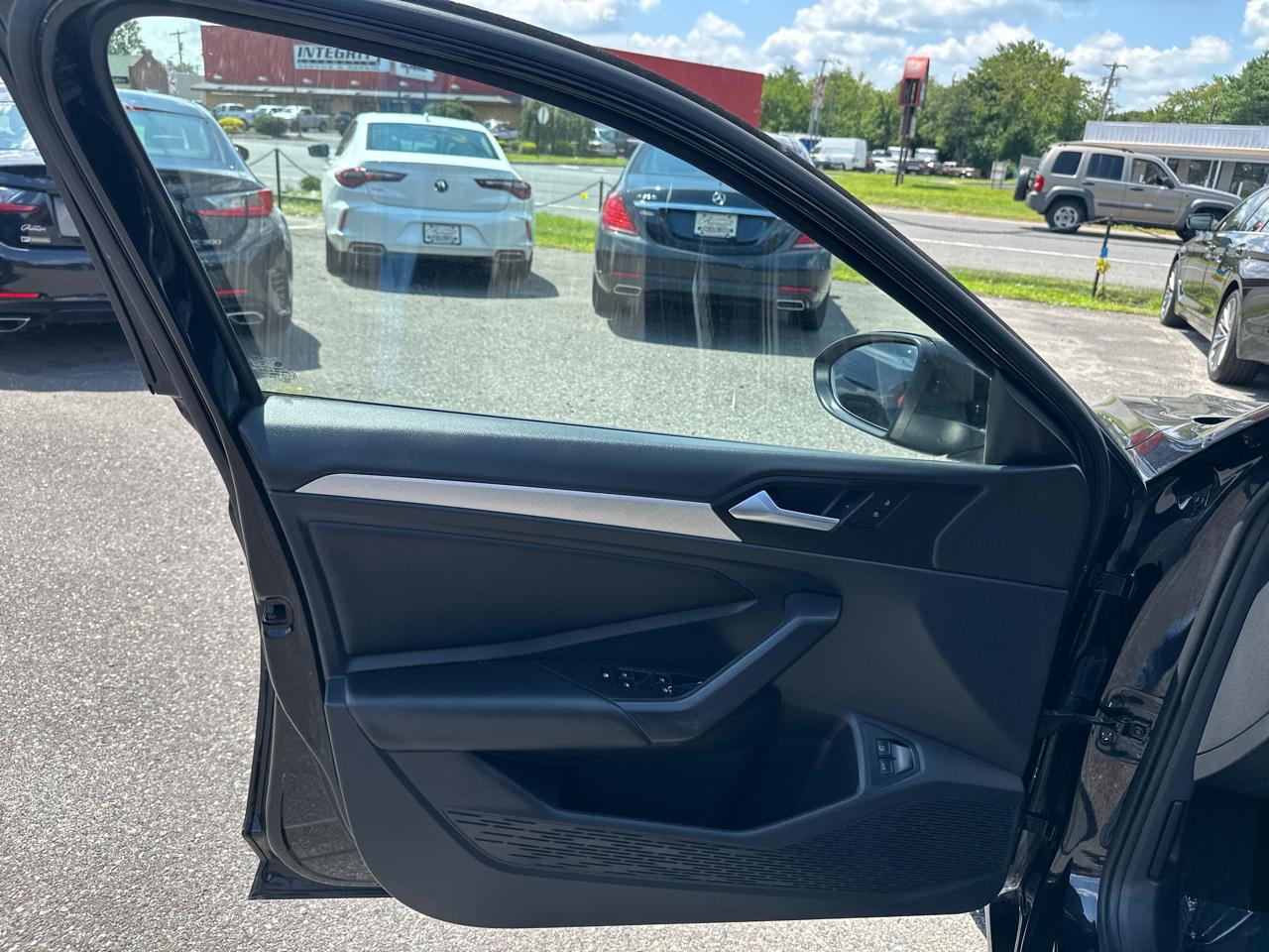 Volkswagen Jetta  2021