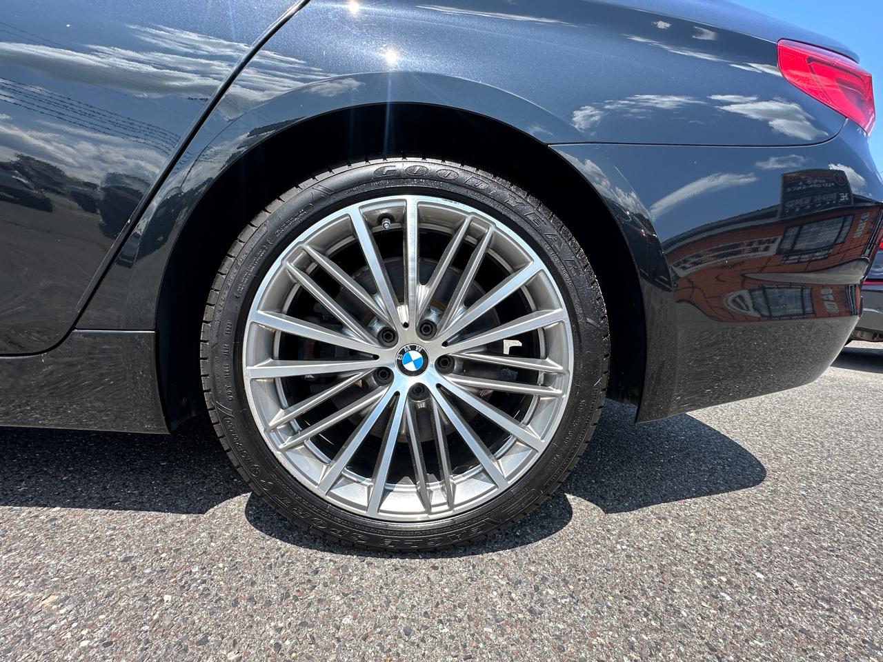 BMW 5 Series  2018