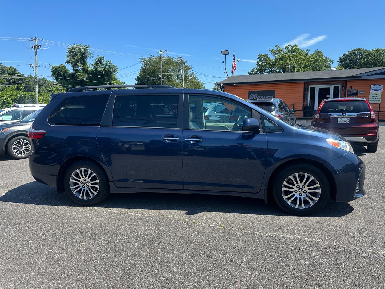 Toyota Sienna  2020