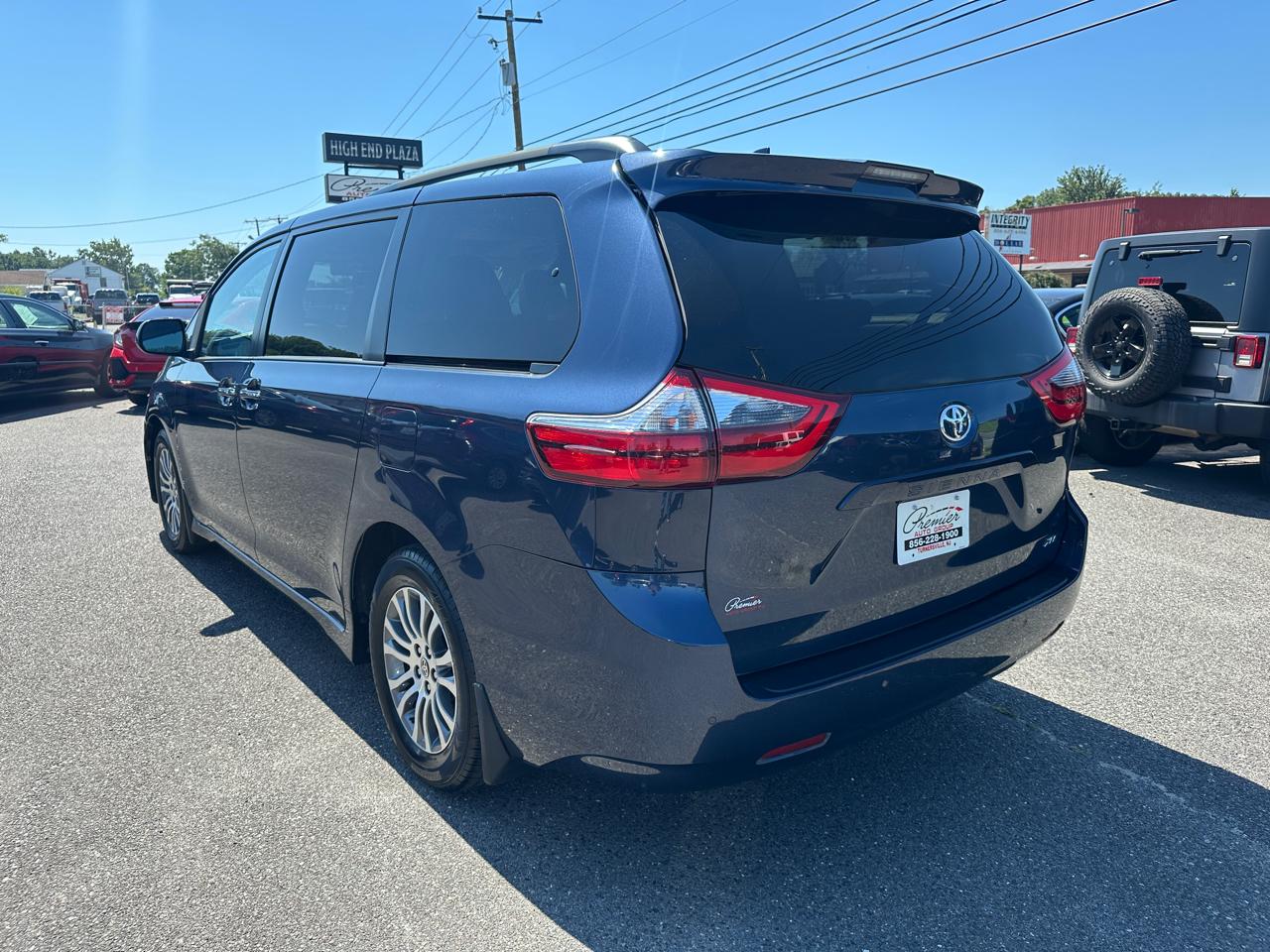 Toyota Sienna  2020