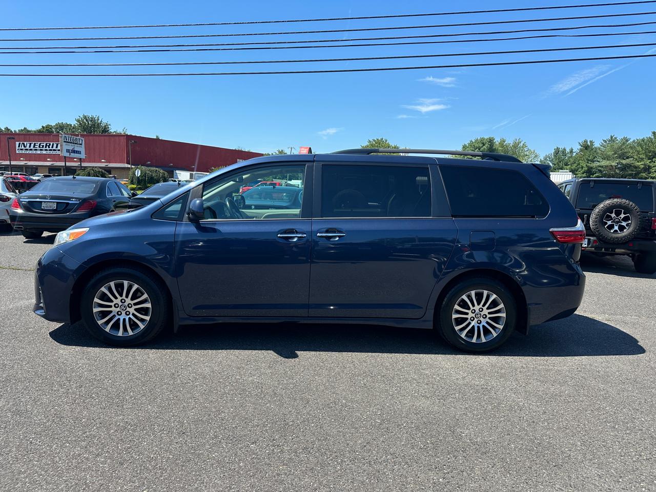 Toyota Sienna  2020