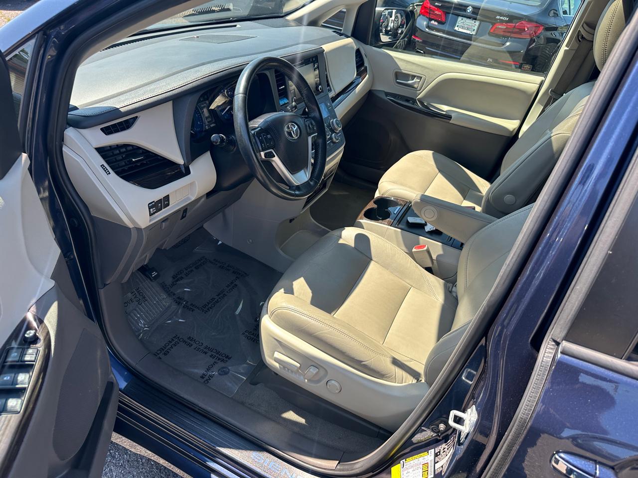 Toyota Sienna  2020