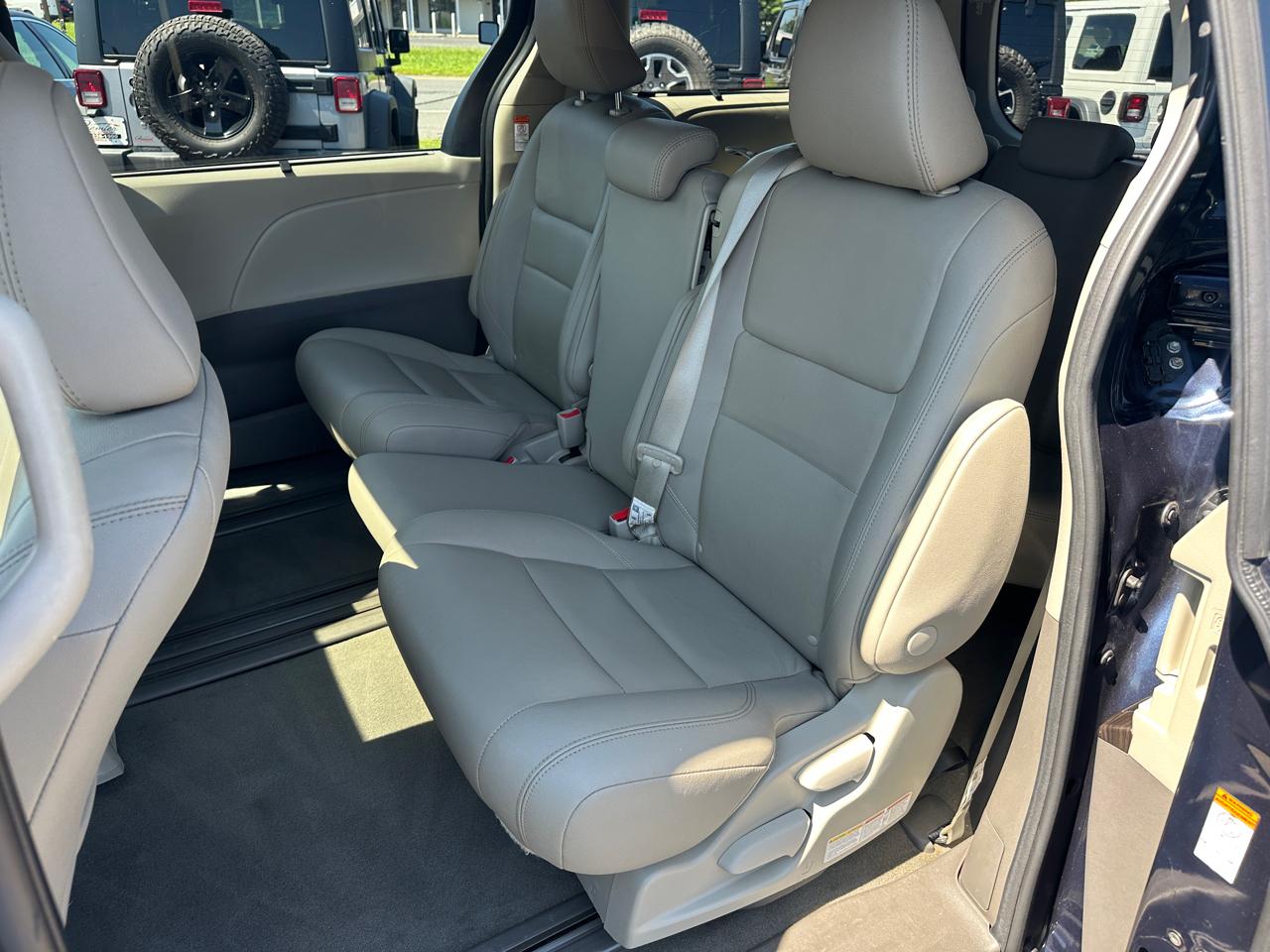 Toyota Sienna  2020