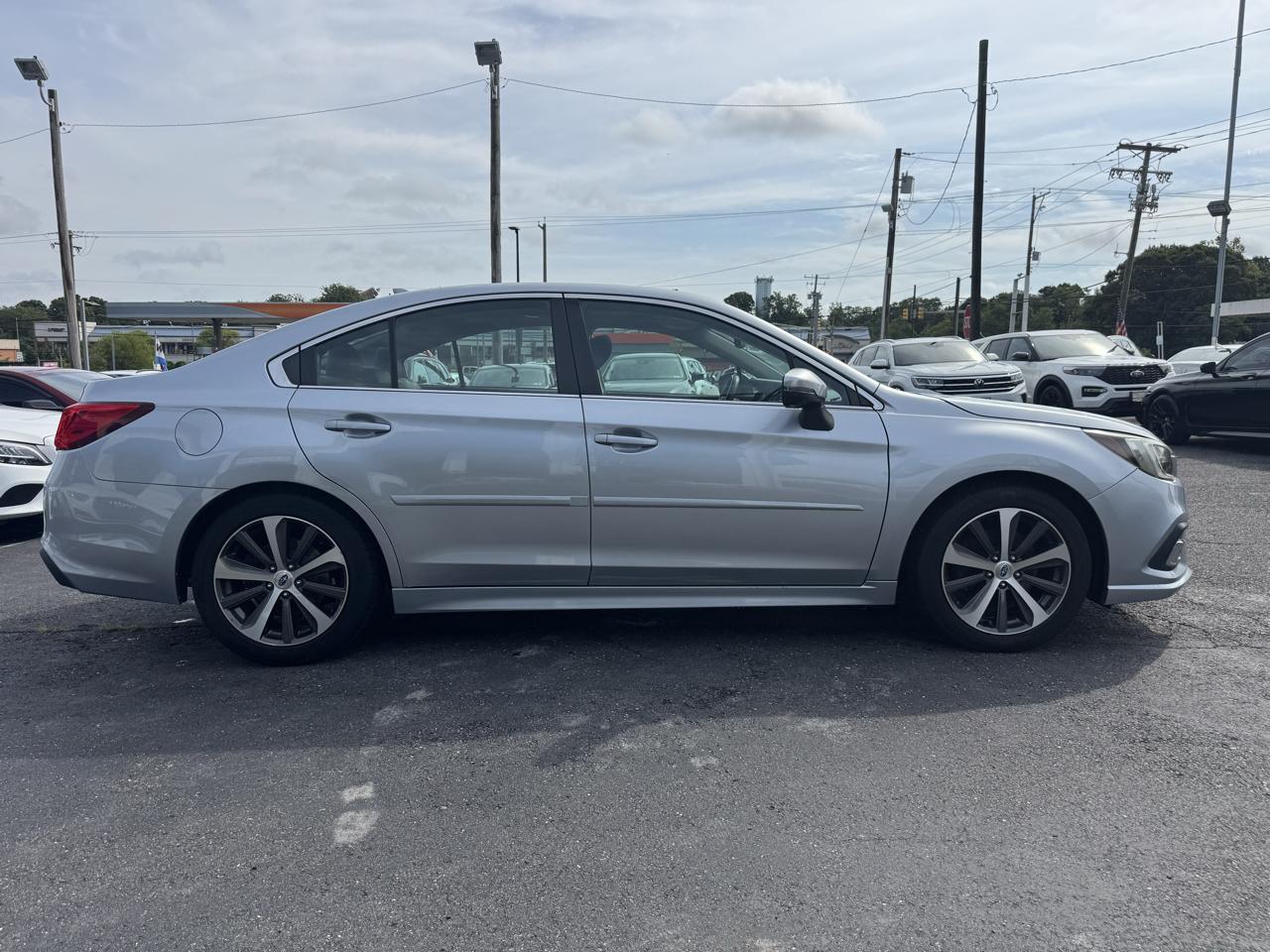 Subaru Legacy  2018