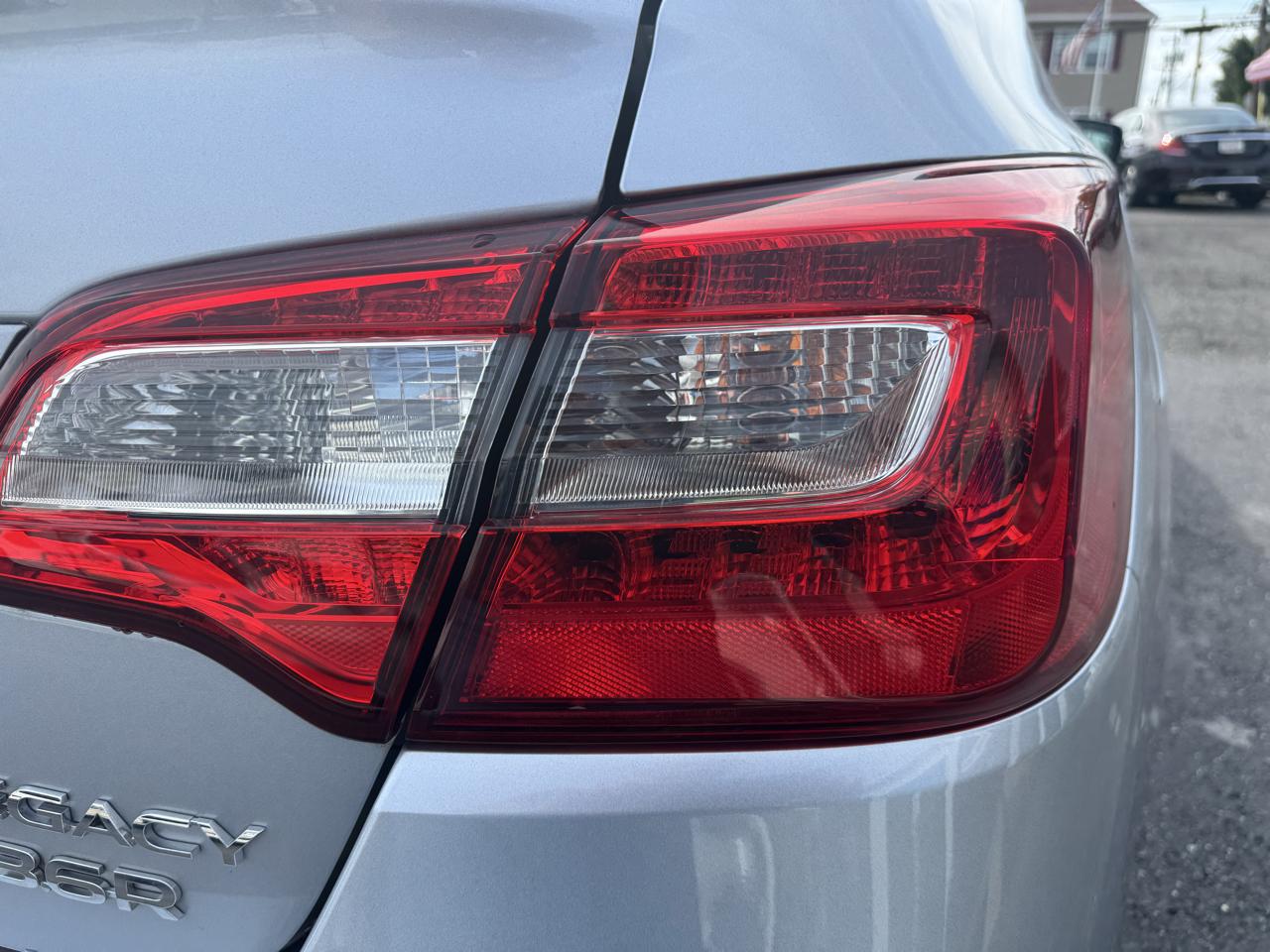 Subaru Legacy  2018