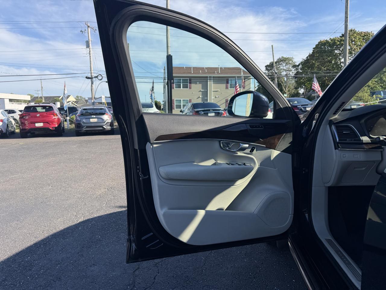 Volvo XC90  2019