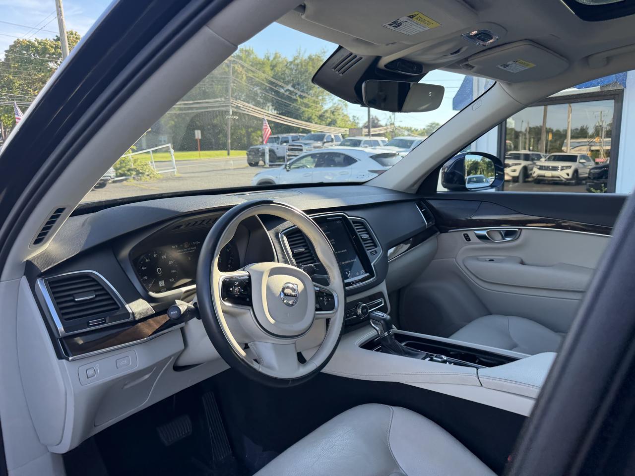 Volvo XC90  2019