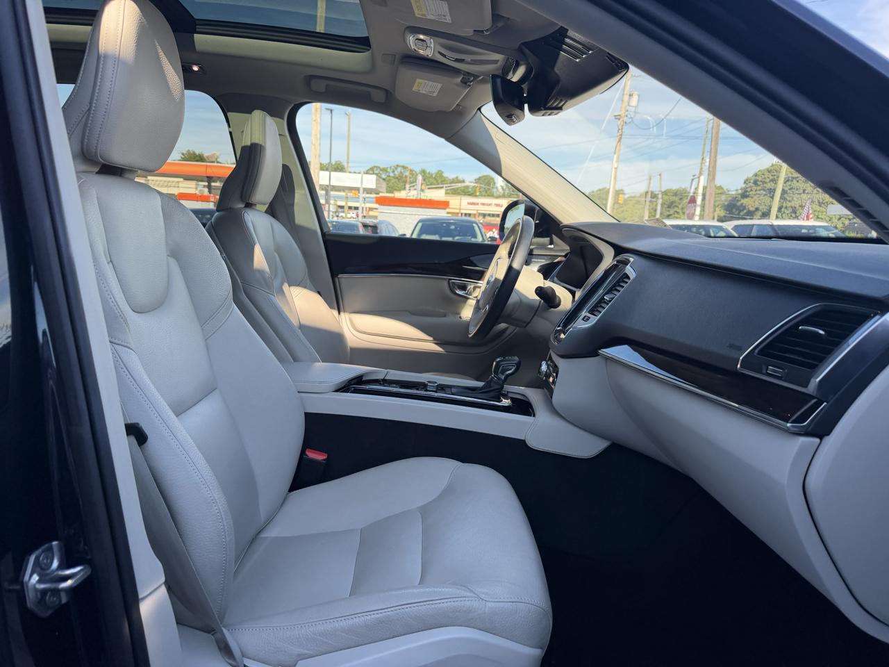 Volvo XC90  2019