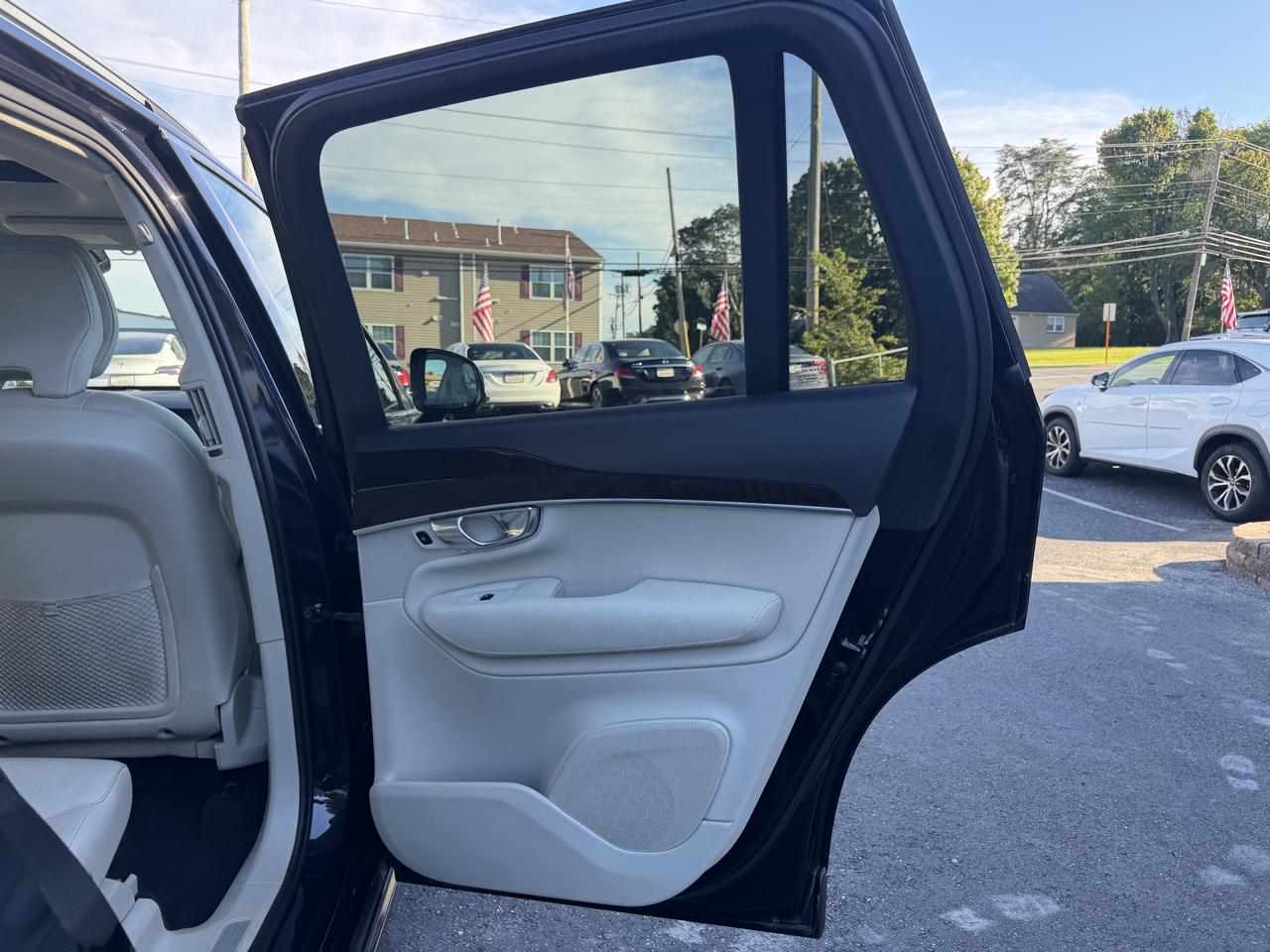Volvo XC90  2019