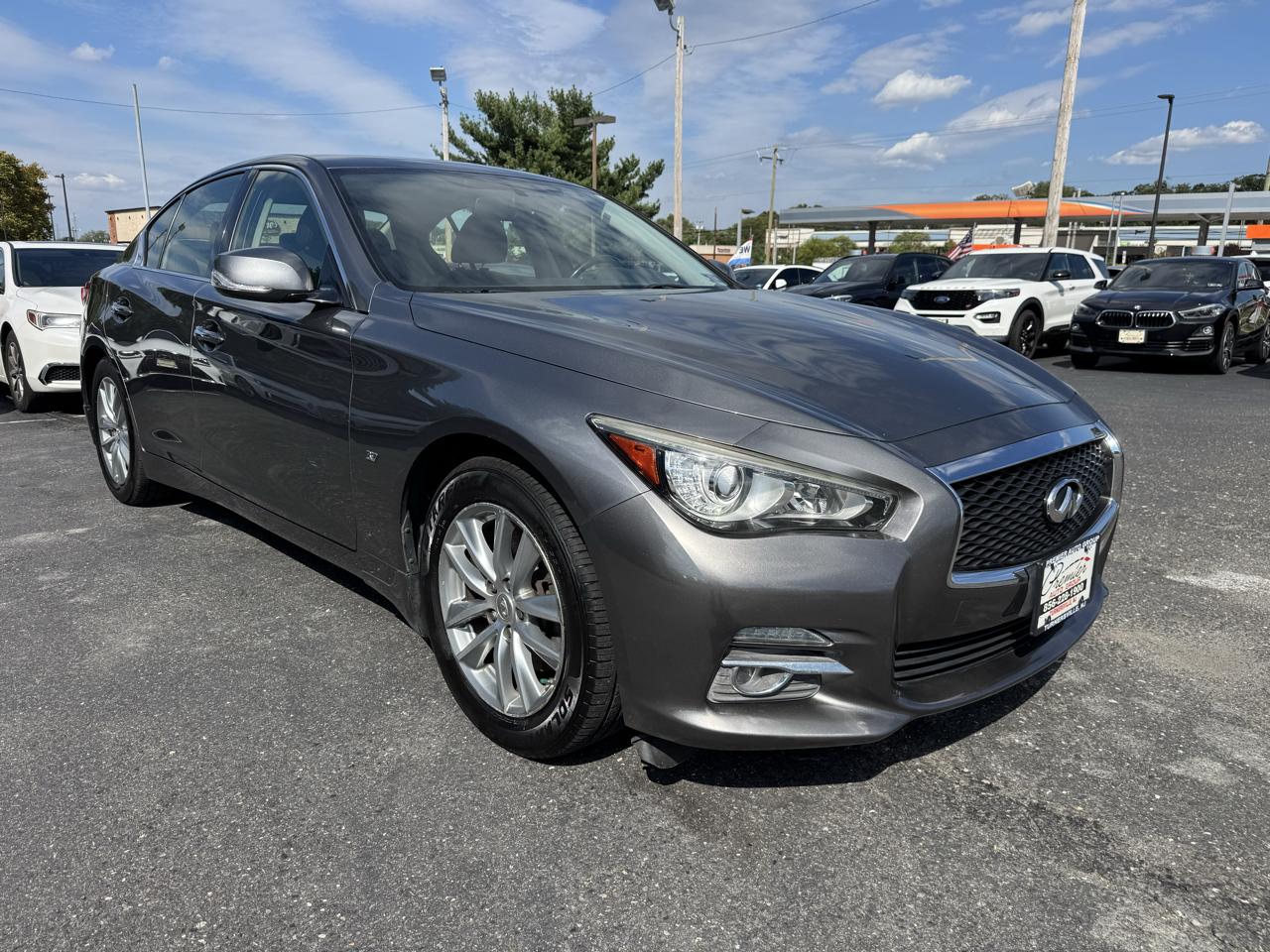 Infiniti Q50  2015